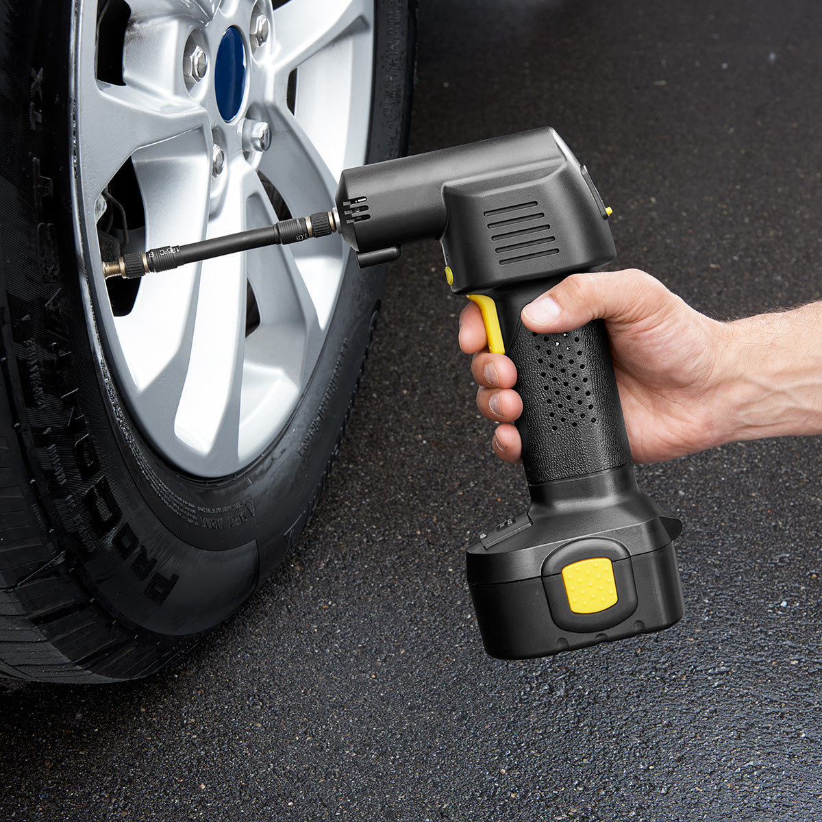 Cordless Auto Stop Tire Inflator with Digital Display
